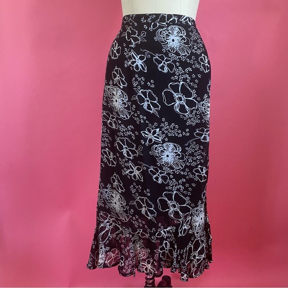 Vintage 90s/Y2K Cherry Girl Vampire Bimbo Cream Floral Midi Skirt Ruffled Hem! 8 - Picture 1 of 15